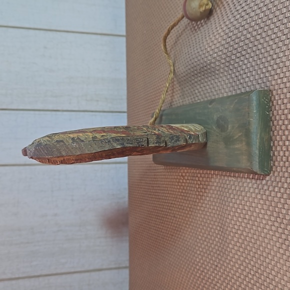 Vintage Rooster decor wooden display piece 🐓 - Picture 4 of 8